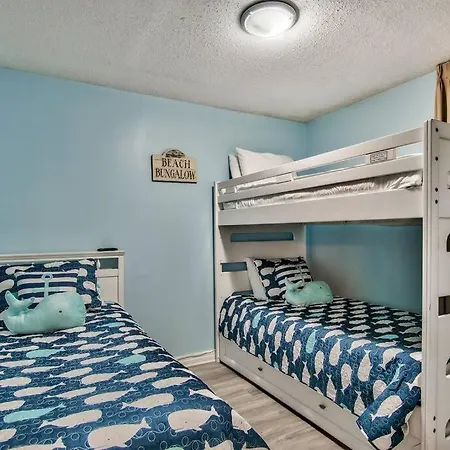 Pelican Beach Resort-Walkout Unit-On The Beach